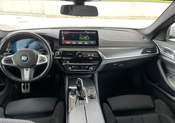 BMW Seria 5 cena 189900 przebieg: 69000, rok produkcji 2021 z Bełchatów małe 379